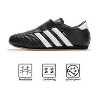 Scarpe casual basse TAEKWONDO W, scarpe da uso quotidiano unisex per Taekwondo JQ4775 Questa sneaker adidas Taekwondo presenta un semplice design slip-on profondamente influenzato dalla storia delle a