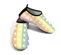 Scarpe da acqua con motivo a cuori arcobaleno a righe per donne e uomini, ad asciugatura rapida, con suola in TPR antiscivolo, calzini leggeri da spiaggia a piedi nudi, per piscina, surf, kayak, pesca