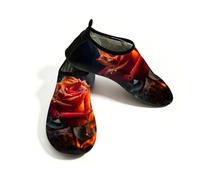 Scarpe da acqua dipinte con rose di fuoco, per donne e uomini, ad asciugatura rapida, scarpe da nuoto a piedi nudi, calzini acquatici per spiaggia, Multi, 37/38 EU