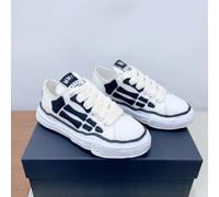 Scarpe da skateboard basse, antiscivolo, resistenti all'usura e leggere, in collaborazione tra MMY Maison Minara Yasuhiro e un famoso designer, modello classico, colori bianco e nero, adatte per campu