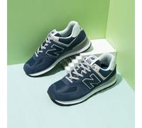 Scarpe da uomo e donna 2024 Nuova serie 574 Scarpe sportive Scarpe da corsa retrò Ml574Evn "La frase 'L'ultima scarpa Balance' dice tutto, vero? No, non è così. La 574 è forse la nostra icona più incr