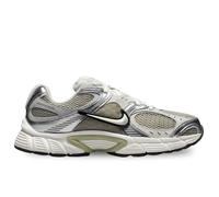 Scarpa Nike V5 RNR con dettagli rifrangenti - Donna - Verde 37.5