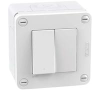 Scatola Bticino MatixGO 2 moduli IP40 con interruttore e falso polo bianco 28402W1