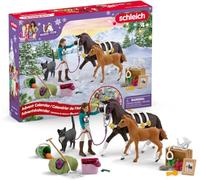 SCHLEICH Horse Club | Calendario dell’Avvento Horse Club 2025 - 99092 | con Figura snodabile di Lisa, 2 Cavalli, Un Gatto, finimenti e Tanti Accessori | Idea Regalo dai 5 Anni in su | 36 Pezzi