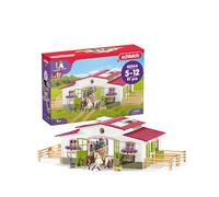 SCHLEICH 42344 Horse Club Maneggio con cavaliere e cavalli, set da gioco da 97 pezzi con 2 personaggi e tanti accessori, giocattolo per bambini dai 5 anni in su