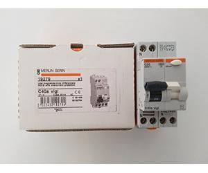 SCHNEIDER 19279 Interruttore differenziale magnetotermico 25A 1P+N 30mA 4,5KA