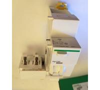 Blocco differenziale Schneider 2P 25A 30mA AC 1,5 moduli A9Q41225