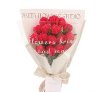 Scintillante gioia attraverso la creatività. L'esperienza artigianale di bouquet di tulipani intrecciati progettata per tutte le età (rosso)
