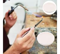 Sciogliendo Il Crogiolo D'oro Strumento Di Fusione Della Lega Ottone