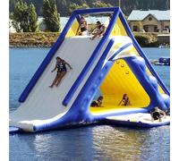 Scivolo d'acqua gonfiabile con torre di arrampicata e trampolino, PVC resistente per divertimento acquatico all'aperto in parchi e spiagge