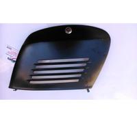 SCOCCHINO SPORTELLO COFANO MOTORE PER VESPA 50 90