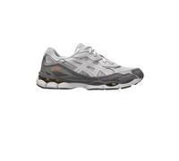 Scopri le Asics GEL-NYC, le sneakers che uniscono il design retrò-running ann...