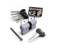 Securemme K2 3200 CCS mm. 30-30 a profilo europeo, chiave piatta reversibile a 10 spine. Spina antitrapano nel corpo cilindro. In dotazione: 1 chiave da cantiere, 5 chiavi