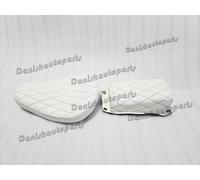 SEDILE SOLO IN PELLE BIANCA E PILLION PAD FINITURA DIAMANTATA HARLEY BOBBER C...
