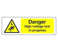 Segnale di sicurezza con scritta "Danger High Voltage Test In Progress" (600 mm x 300 mm) Distanza di visualizzazione entro 14 m.