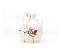 SELETTI Vaso Kintsugi in porcellana e oro | L’arte giapponese del Kintsugi assume forme contemporanee.La fragilità della porcellana viene esaltata ed impreziosita con l