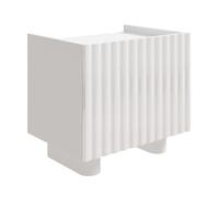 Selsey Comodino Camera da Letto 48 cm Bianco Lucido con Frontali Scanalati Struttura in Pannello Laminato e MDF di Alta Qualità Sistema Push-to-Open Design Moderno, Elegante e Mininalista