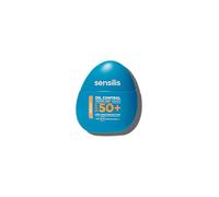 Sensilis - Fluido solare viso olio controllo tono medio, protegge dal sole e offre colore uniforme, SPF50, con acido ialuronico e antiossidante, finitura opaca setosa - 40 ml