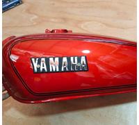 Serbatoio benzina acciaio rosso con tappo e rubinetto adatto per Yamaha...