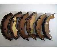 Bauletto nero goffrato con catadiottri rossi senza piastra e kit universale GIVI