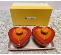 Set 2 Cocotte a forma di cuore Le Creuset Petite Ramekin arancione con scatol...