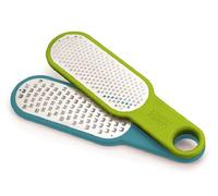 Joseph Joseph Duo Set di grattugie da cucina, 2 pezzi, grattugia formaggio e verdura, gratta limoni e agrumi manuale, fori larghi e fini, azzurro/verde