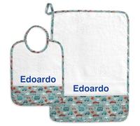 Set asilo personalizzato con nome ricamato, Set asilo personalizzato, Set asilo 2 pezzi: Bavaglia e Salvietta in spugna con elastico ed inserto in tessuto (884 Animali Auto)