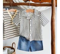 Set composto da camicia a righe a maniche corte con colletto polo e shorts di jeans alla moda, adatto per uscite e vacanze, per bebè maschio d'estate 6-9M,9-12M,12-18M,18-24M,2-3Y,3-6MGeometricoDenim,