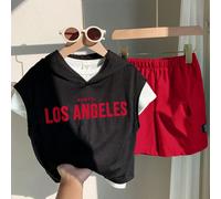 Set da 3 pezzi per ragazzi, stile casual da strada, comodo e pratico, versatile, con morbida stampa sulla maglia, maglietta a maniche corte con collo tondo bianca, e pantaloncini cargo con tasche, ada