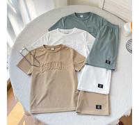 Set da 6 pezzi di magliette a maniche corte con collo rotondo e pantaloncini decorativi, stile casual e comodo per ragazzi pre-adolescenti, set di alto valore, adatto per uscite, fotografia di strada,