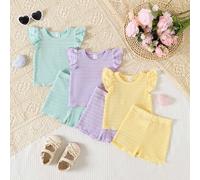 Set da 6 pezzi per ragazze, con maglietta a maniche a volant con motivo a onde e pantaloncini casual, che offre un look estivo carino e dolce con uno schema di colori dopamina versatile. Disponibile i