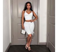 Set da donna completamente bianco a due pezzi, canotta crop top con allacciatura al collo & shorts aderenti, outfit estivo ed elegante da yacht, abbigliamento da cowboy, allenamento e studentesco, set