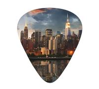 Set di 12 plettri per chitarra, comodi da tenere in mano, con bordi lisci, tre spessori da abbinare allo skyline di New York City Immagine