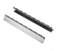 Set di 2 supporti in acciaio inox per 6 o 9 spiedini, garantisce una corretta spaziatura per una cottura uniforme (9 slot)