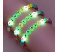 Set di 3 braccialetti in perle acriliche che brillano al buio con scritte 'Amore, Sorriso, Felicità', adatti per l'uso quotidiano delle ragazze Tagli UnicaLetterePMMA