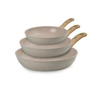 Set di 3 padelle in alluminio da 20, 24 e 28 cm. Perché ne vale la pena? Il set di 3 padelle da 20, 24 e 28 cm crea un insieme versatile e universale. Il rivestimento antigraffio in ceramica è resiste