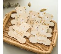 Set di accessori in legno per registrare la crescita del neonato da 1 a 12 mesi, include: targa con nuvole per foto di tappe mensili, carte mensili appese, doppia faccia incisa come ricordo e accessor