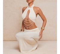 Set di due pezzi sexy per primavera/estate: top con collo alto, scollo alla halter e schiena scoperta, impreziosito da catena di perle, abbinato a una gonna lunga con vita arricciata e orlo a sirena L