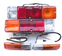 Set di fanali posteriori, anteriori sinistro e destro e indicatori di direzione anteriori