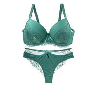 Set di reggiseni da donna alla moda in pizzo elegante con anello in acciaio come incantevole combinazione di biancheria intima per donne esigenti che apprezzano accessori eleganti in alta qualità