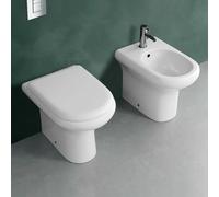 Set di Sanitari filomuro Rak serie Compact con sedile avvolgente