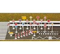 Set Di Segnali Stradali N Gauge Busch 8121