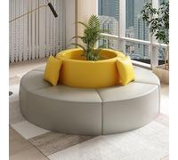 Set divano e tavolo curvo con rivestimento in pelle per ufficio moderno, hall dell'hotel e sala pausa creativa