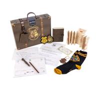 Set Regalo da Collezione Harry Potter Unisex, Confezione da 9 Pezzi, Licenza Ufficiale Hogwarts (Valigia, Calze, Bacchette, Portachiavi, Toppa, quaderno e cancelleria), Idea Regalo Invernale e Natale