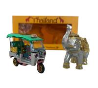 Set Regalo Di Ornamenti Con Tuk Tuk E Elefante