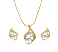 Set Rosso Africano Cultured Pearls Pendente Necklace Teardrop Pearl Dangling Earrings Cubic Zirconia Pearl Wedding Jewelry Set per Bridal Women Bridesmaids & Br Y Set (Gold, One Size)