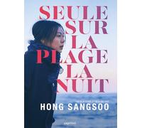 Seule sur la plage la nuit