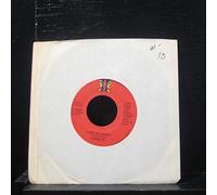She Loves To Be In Love-7" 45