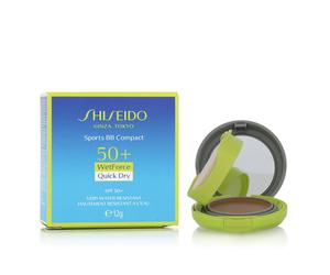 Shiseido WetForce Quick Dry Sports BB Compact SPF 50+ 12 g ombra Medium Dark