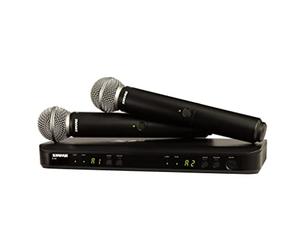Shure BLX288/SM58 Microfoni wireless UHF - Ottimi per chiesa, karaoke, voci - Durata batteria 14 ore, raggio 100m - Include 2 microfoni vocali SM58, ricevitore doppio canale - Banda S8